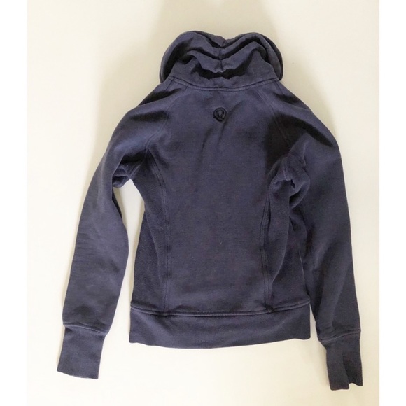 Lululemon Cuddle Up Jacket in Heathered Black - Picture 4 of 5